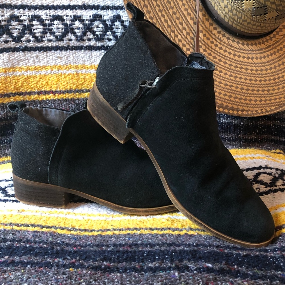 TOMS Deia Black Suede Ankle Bootie